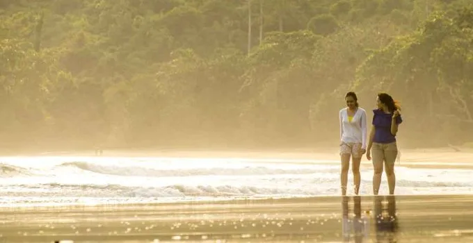 Keindahan Obyek Wisata Alam Pantai Nanggelan di Jember yang Wajib Kamu Kunjungi Keindahan Obyek Wisata Alam Pantai Nanggelan di Jember yang Wajib Kamu Kunjungi