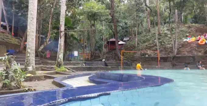 Pemandian Wisata Air Panas Lejja: Berendam Di Air Dengan Suhu 60 Derajat Pemandian Wisata Air Panas Lejja: Berendam Di Air Dengan Suhu 60 Derajat