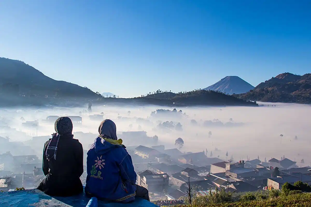 Liburan Seru Bareng Keluarga? Ini Rekomendasi Penginapan di Dieng untuk Keluarga yang Nyaman dan Bikin Betah Liburan Seru Bareng Keluarga? Ini Rekomendasi Penginapan di Dieng untuk Keluarga yang Nyaman dan Bikin Betah
